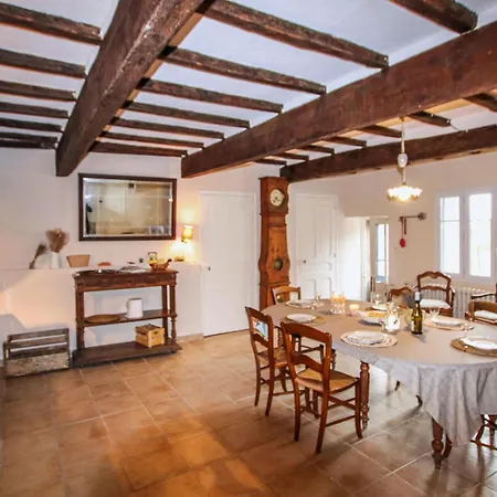 3 Bedroom Gorgeous In Sous Bois *