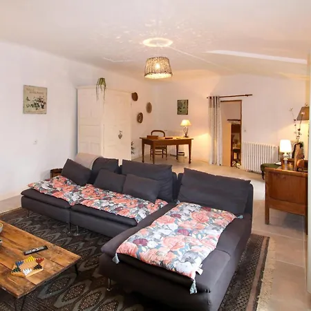 3 Bedroom Gorgeous In Sous Bois Holiday home *